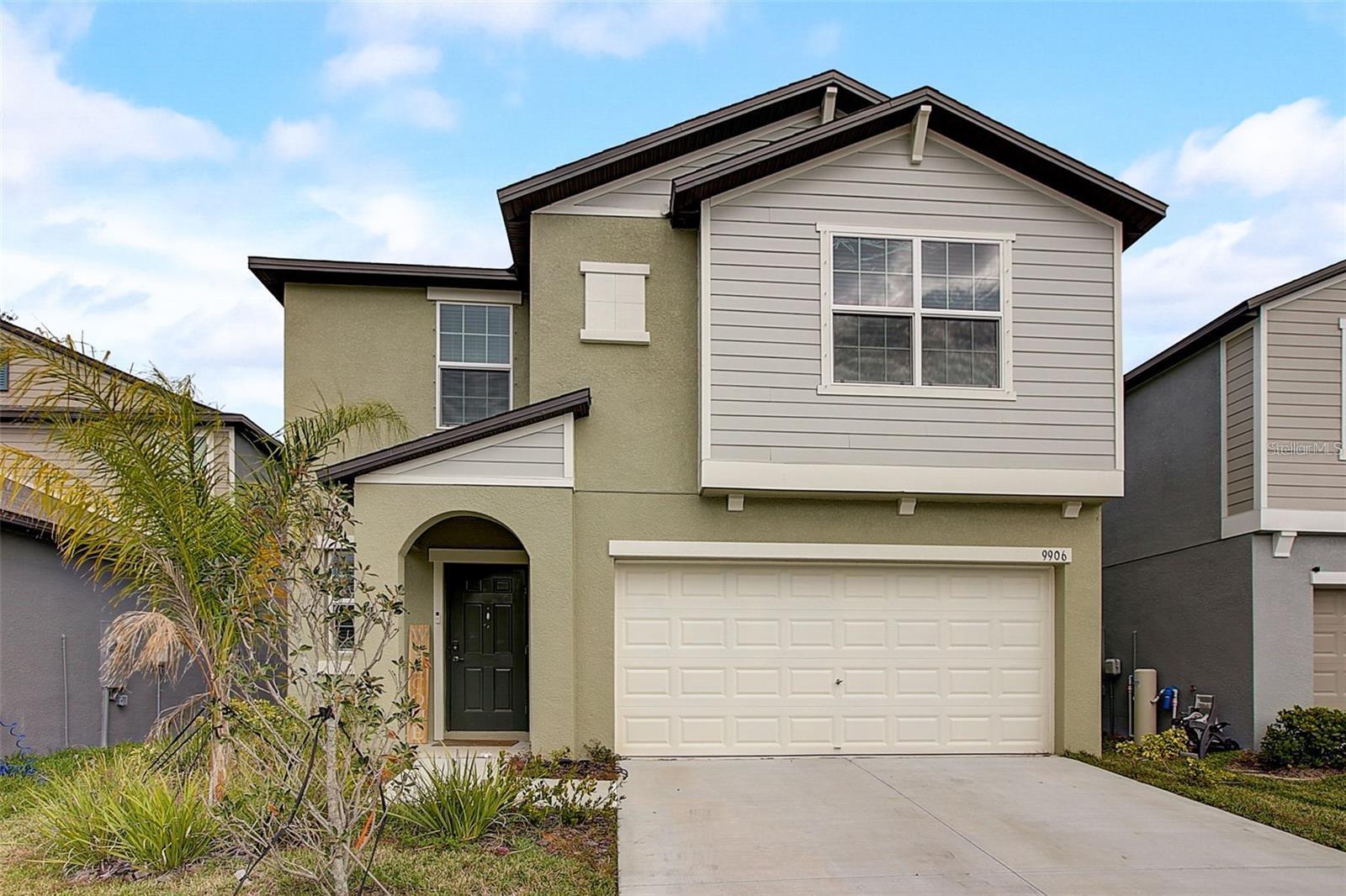 Image 3 of 36 For 9906 Jackfruit Court