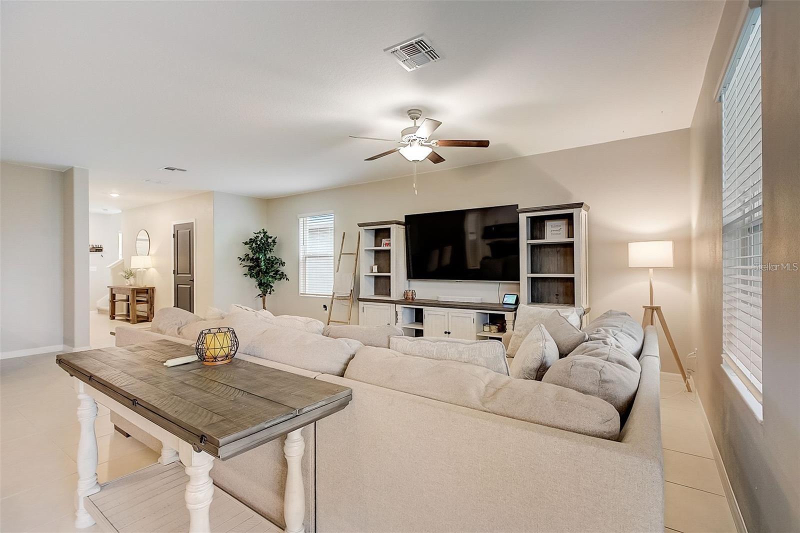 Image 9 of 36 For 9906 Jackfruit Court