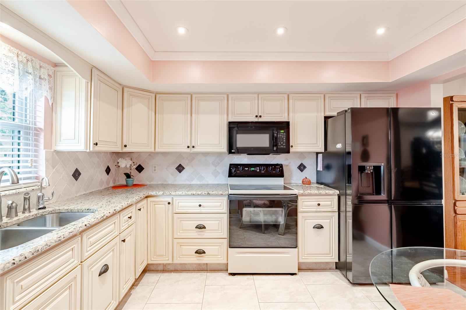 Image 3 of 29 For 1651 Lake Avenue 1