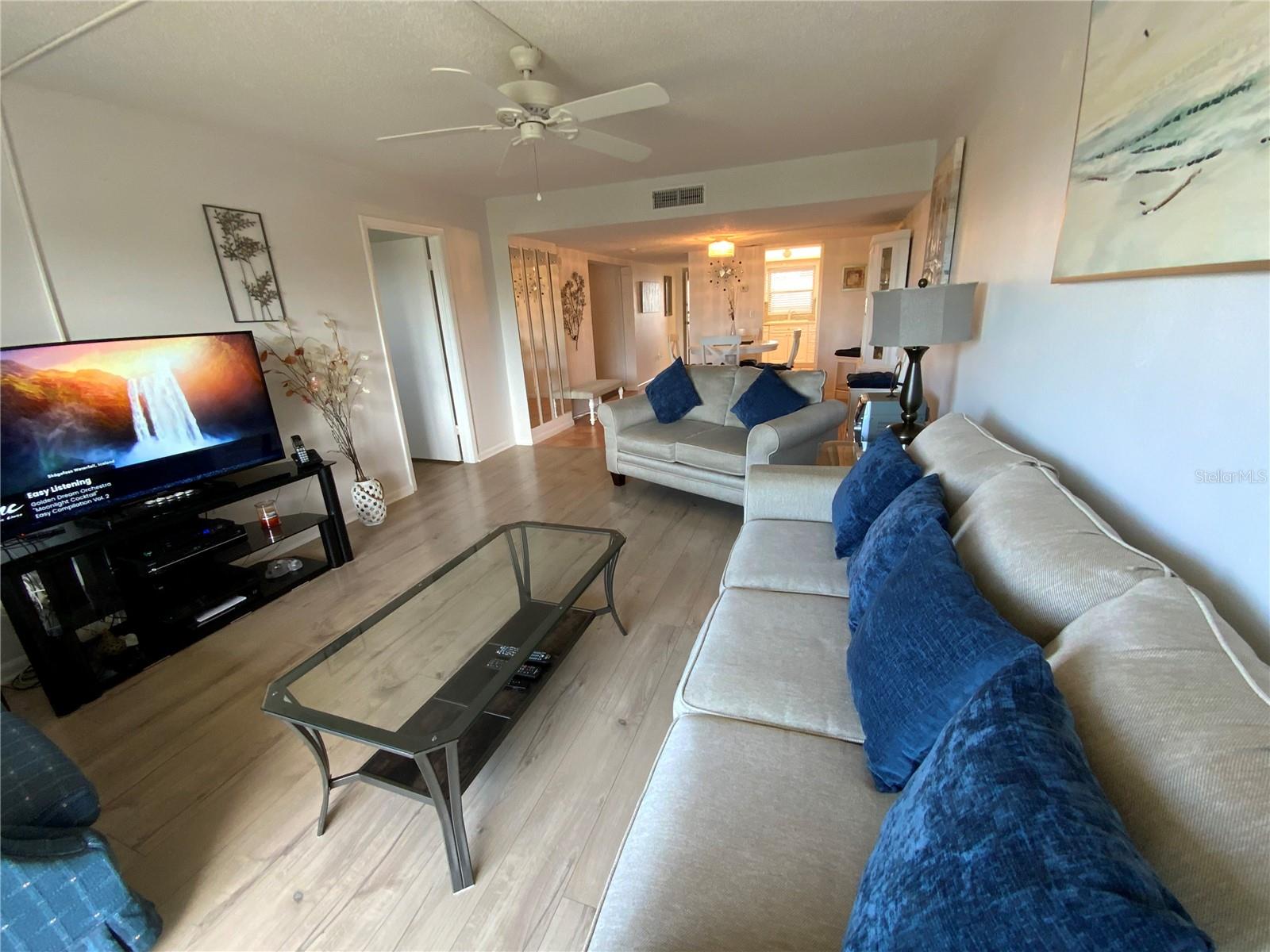 Image 8 of 43 For 7050 Sunset Drive S 208