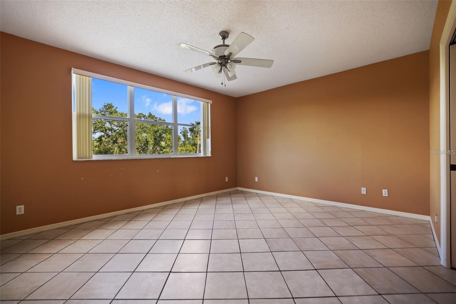 Image 14 of 35 For 6251 Shoreline Drive 2101