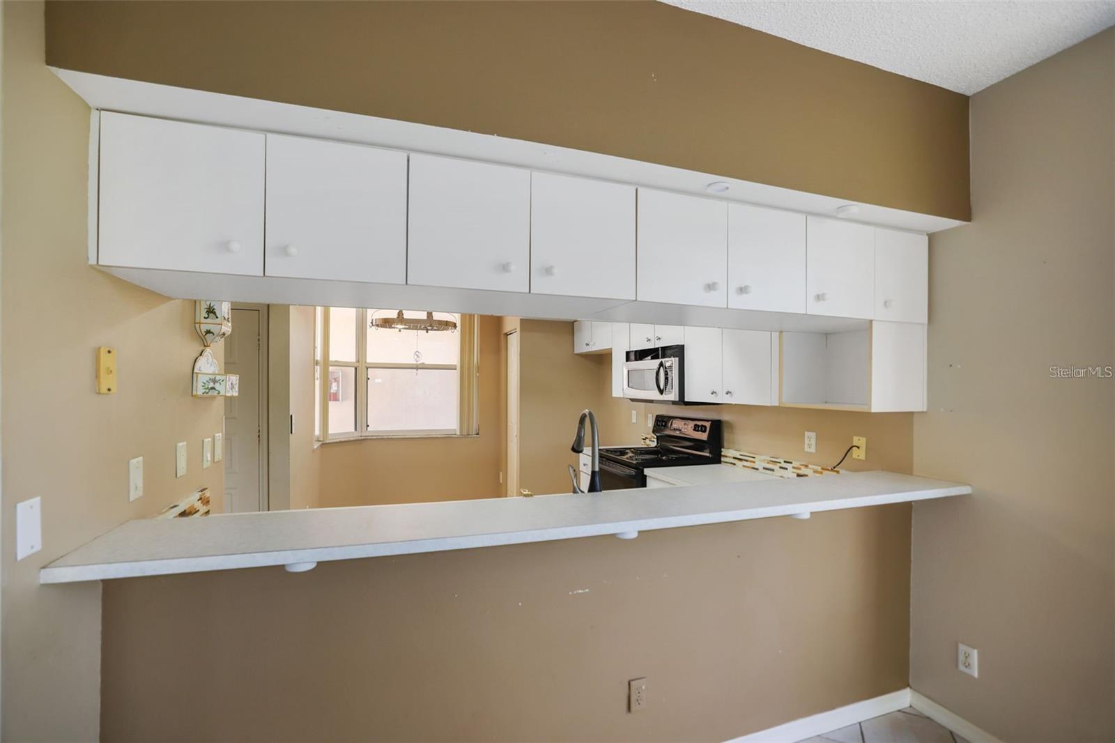 Image 6 of 35 For 6251 Shoreline Drive 2101