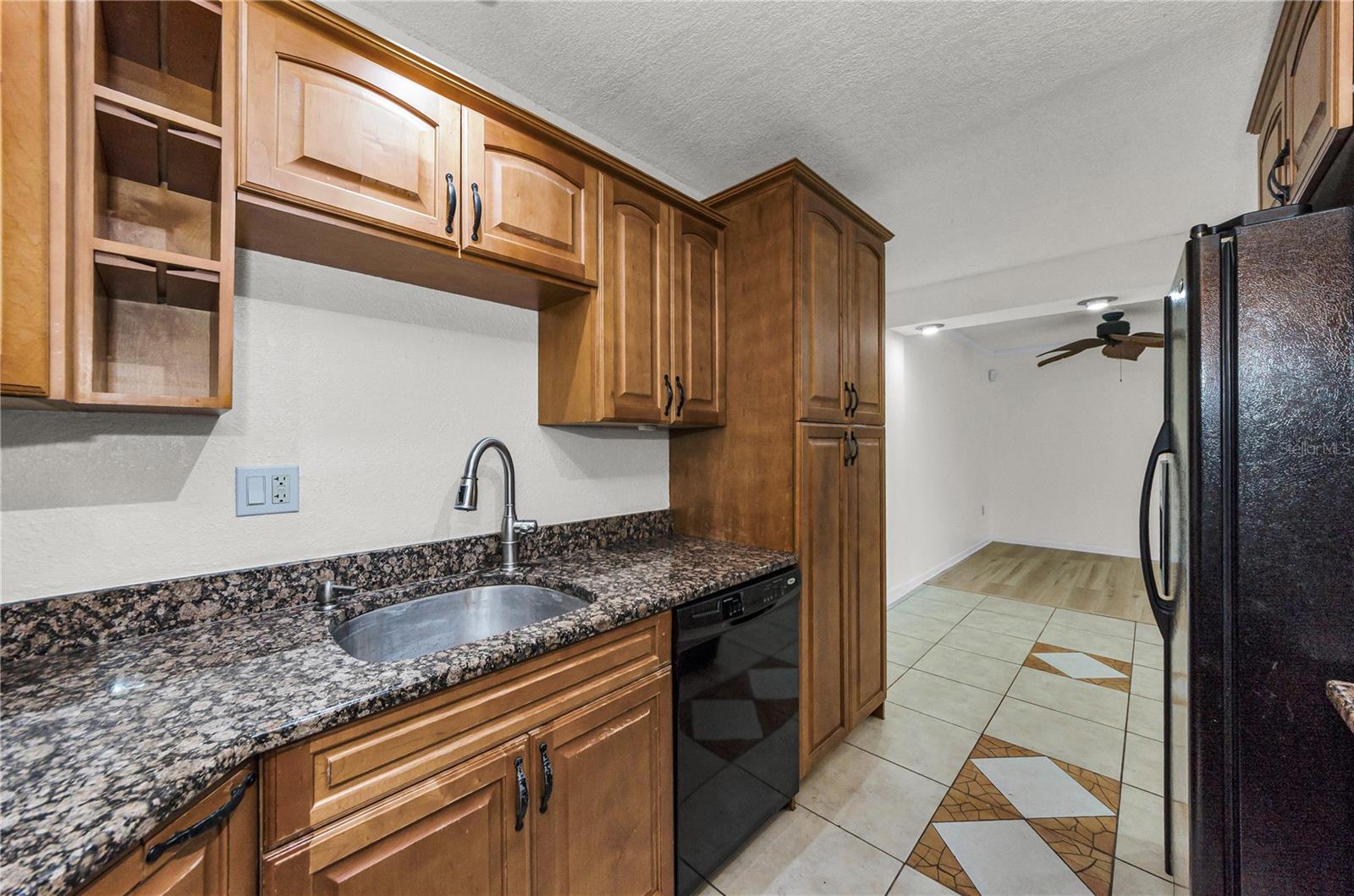 Image 18 of 55 For 1109 Pine Ridge Circle W G1