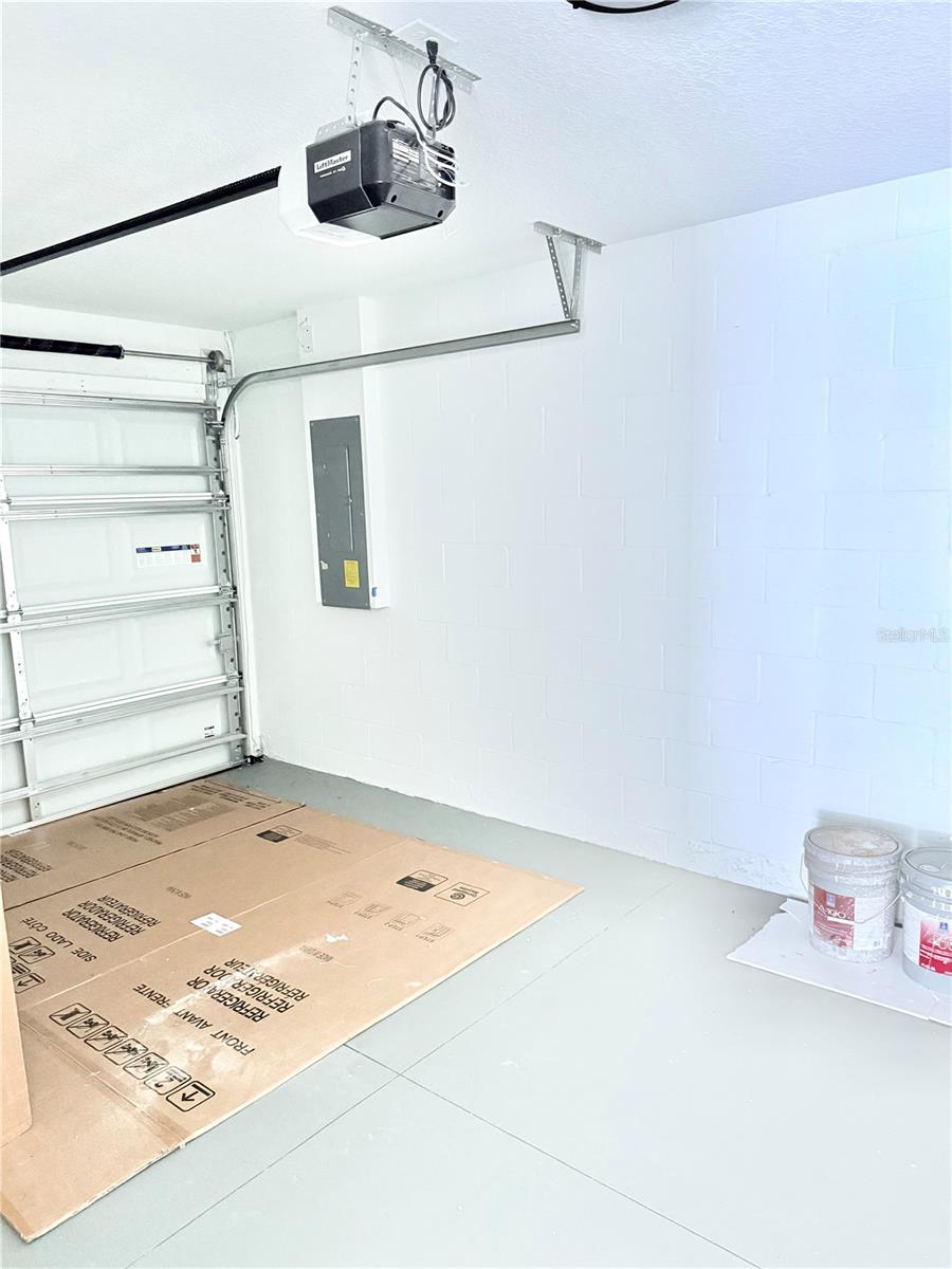 Image 11 of 18 For 3910 Genesee Street