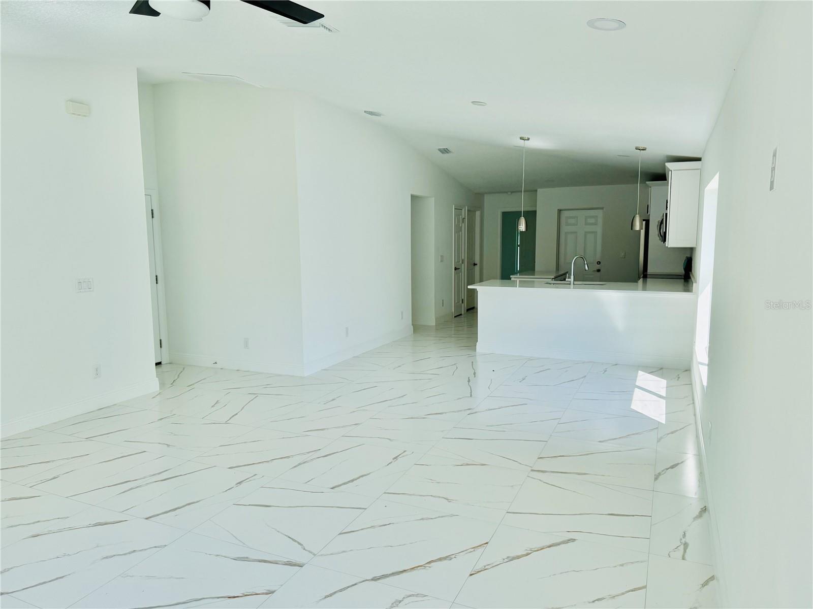 Image 5 of 18 For 3910 Genesee Street