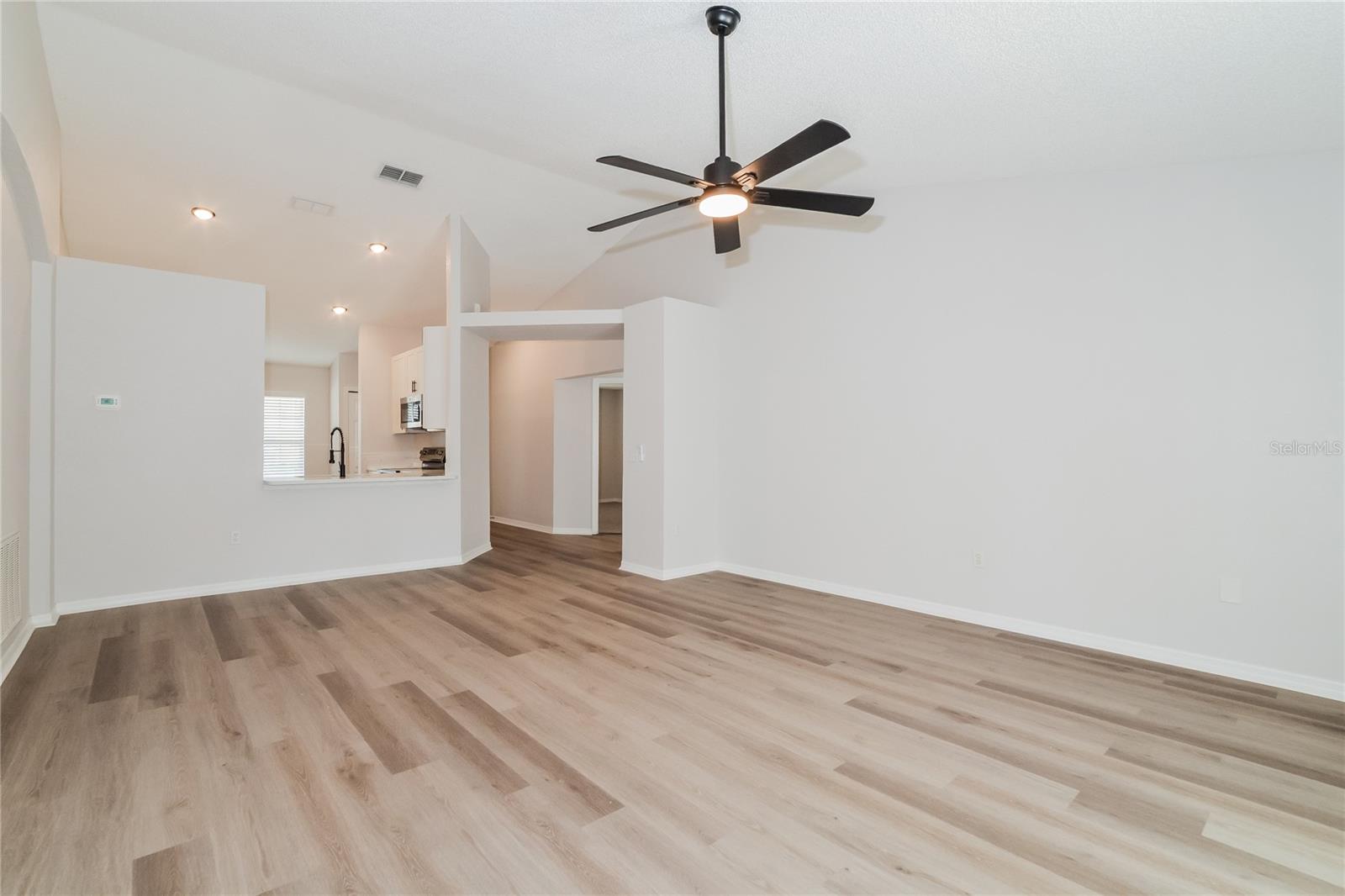 Image 3 of 15 For 565 Terranova Circle