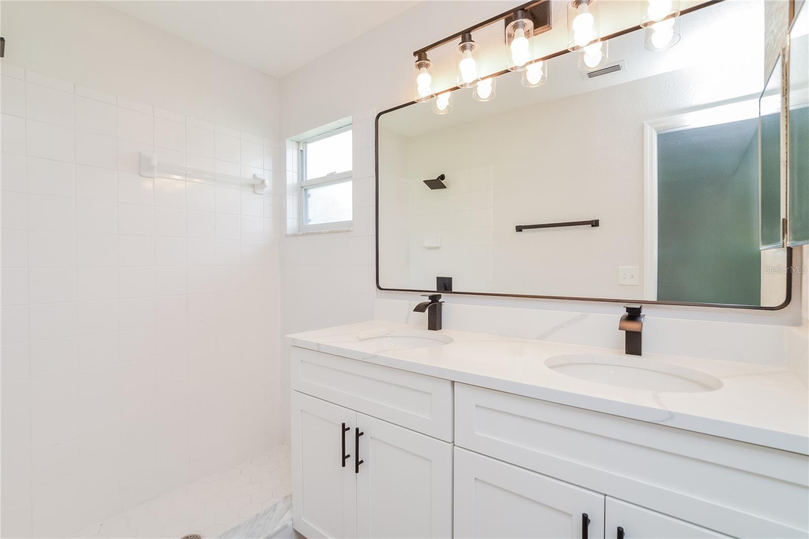 Image 9 of 15 For 565 Terranova Circle