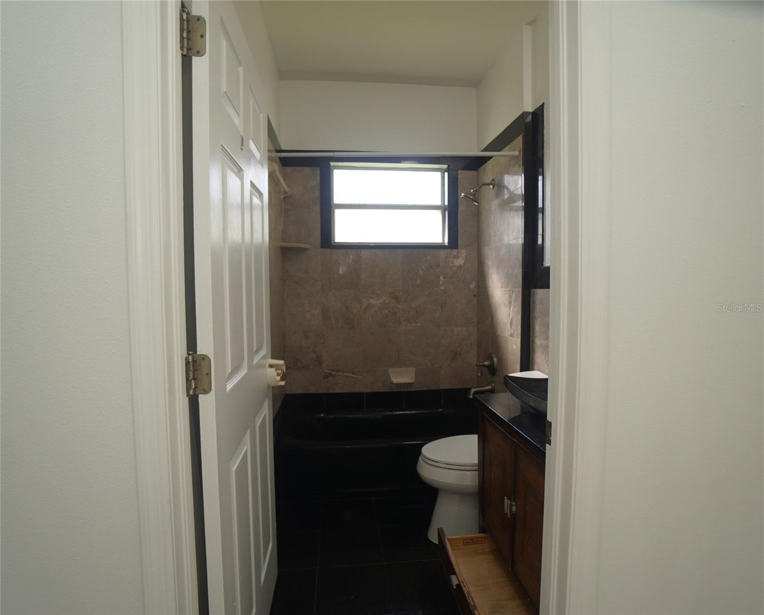 Image 11 of 31 For 10214 Evergreen Hill Drive