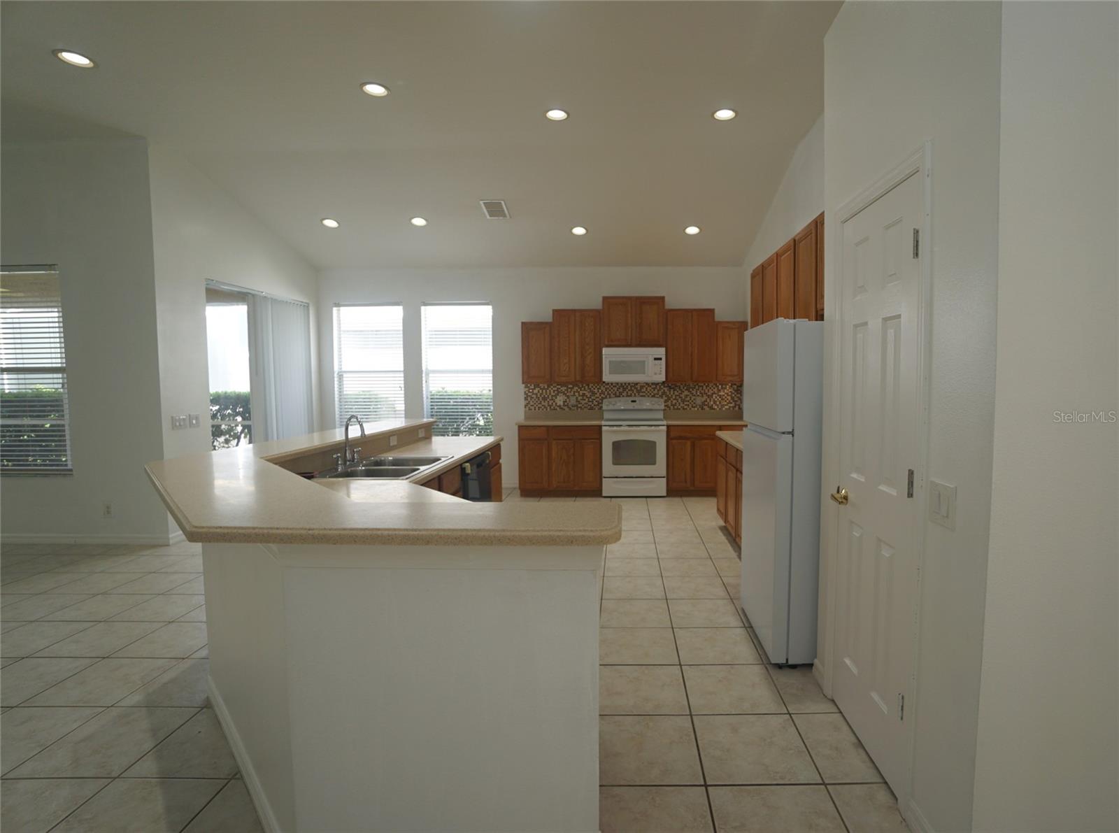 Image 7 of 31 For 10214 Evergreen Hill Drive