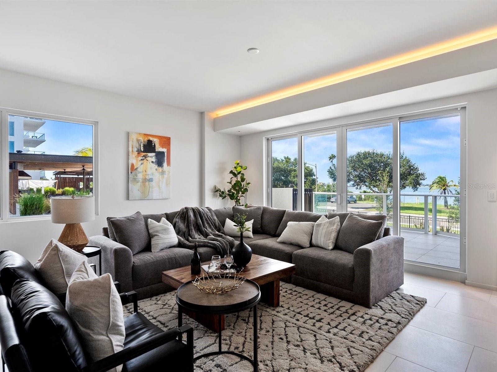 Image 11 of 35 For 1020 Sunset Point Road 103