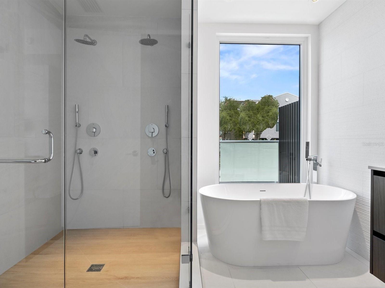 Image 15 of 35 For 1020 Sunset Point Road 103