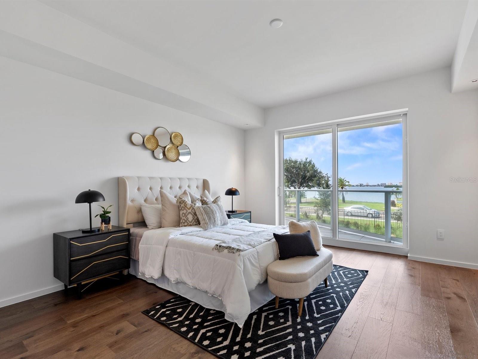 Image 17 of 35 For 1020 Sunset Point Road 103