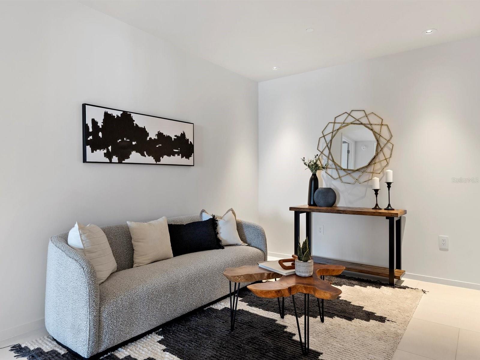 Image 20 of 35 For 1020 Sunset Point Road 103