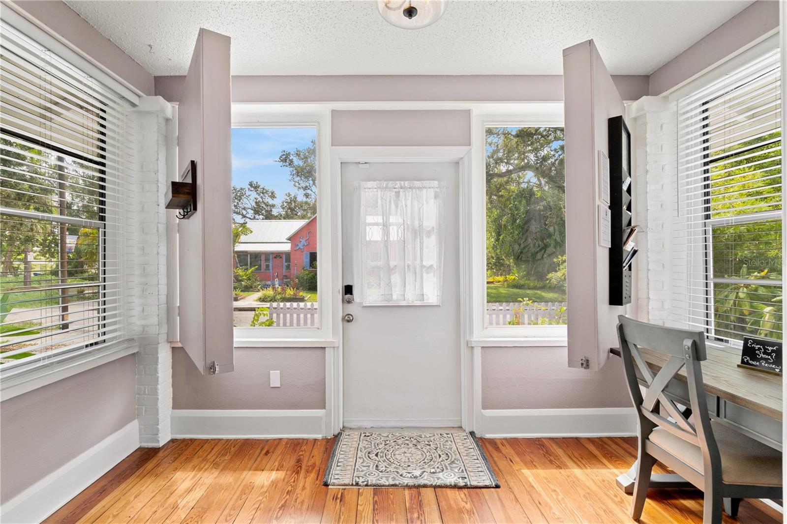 Image 2 of 40 For 1006 11th Avenue W