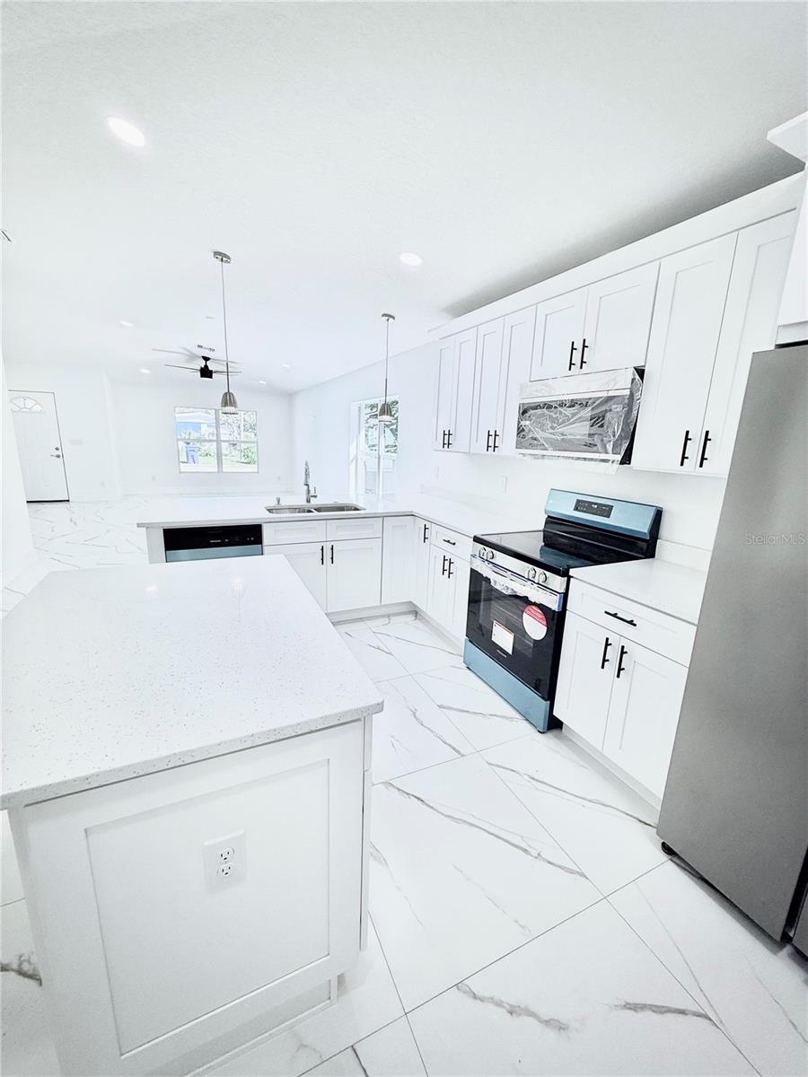 Image 6 of 23 For 2911 20th Avenue