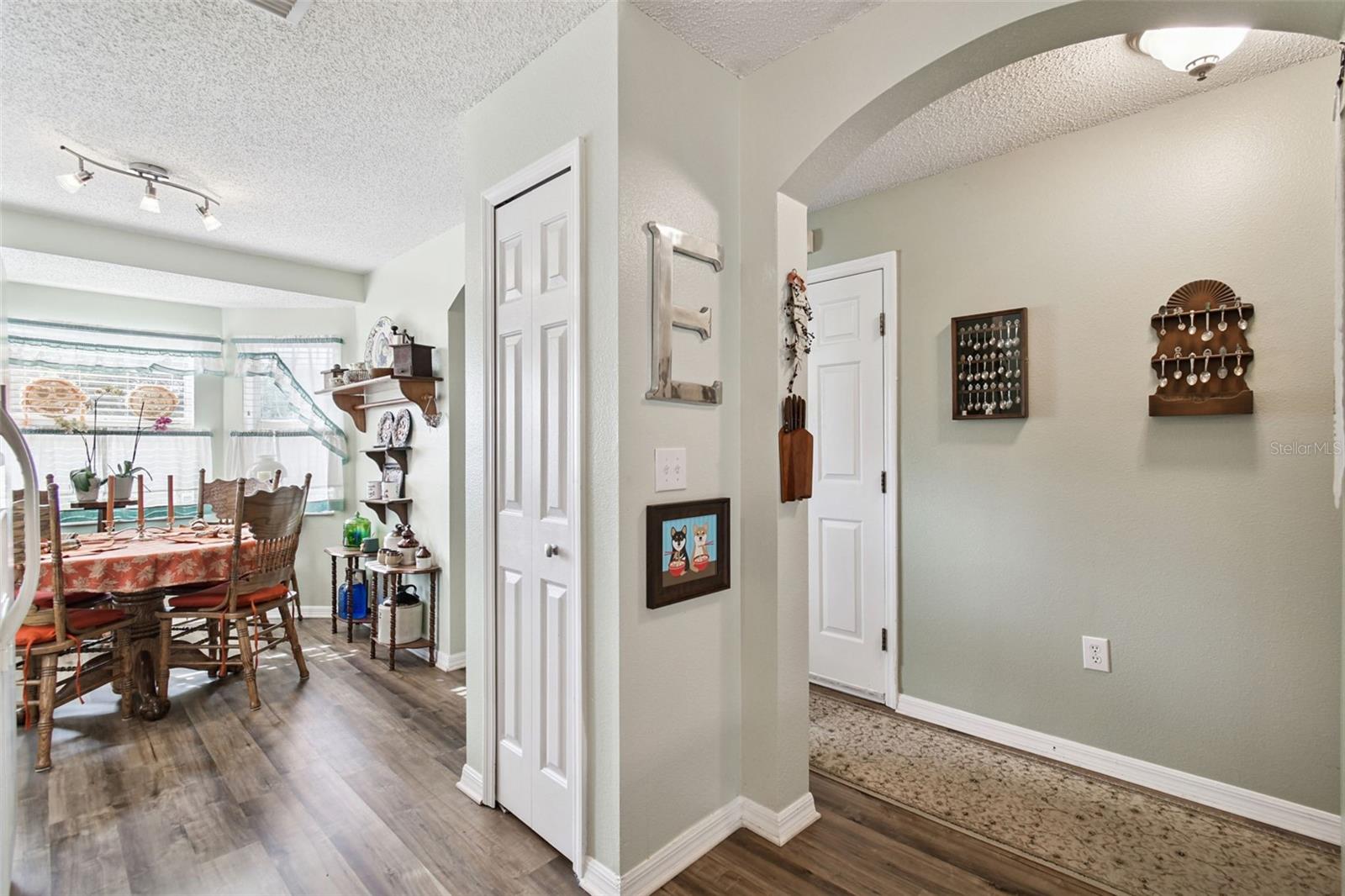 Listing photo id 10 for 27141 La Jolla Way