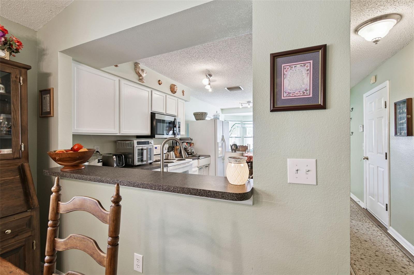 Listing photo id 13 for 27141 La Jolla Way