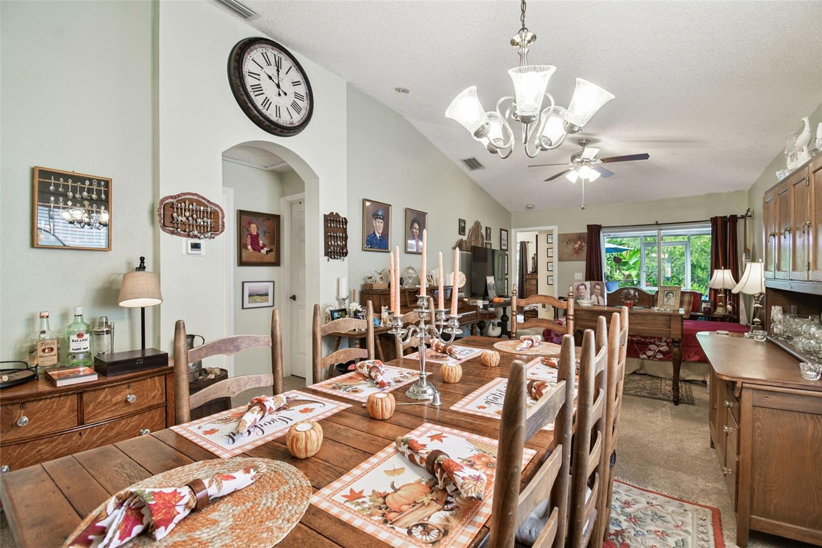 Listing photo id 15 for 27141 La Jolla Way