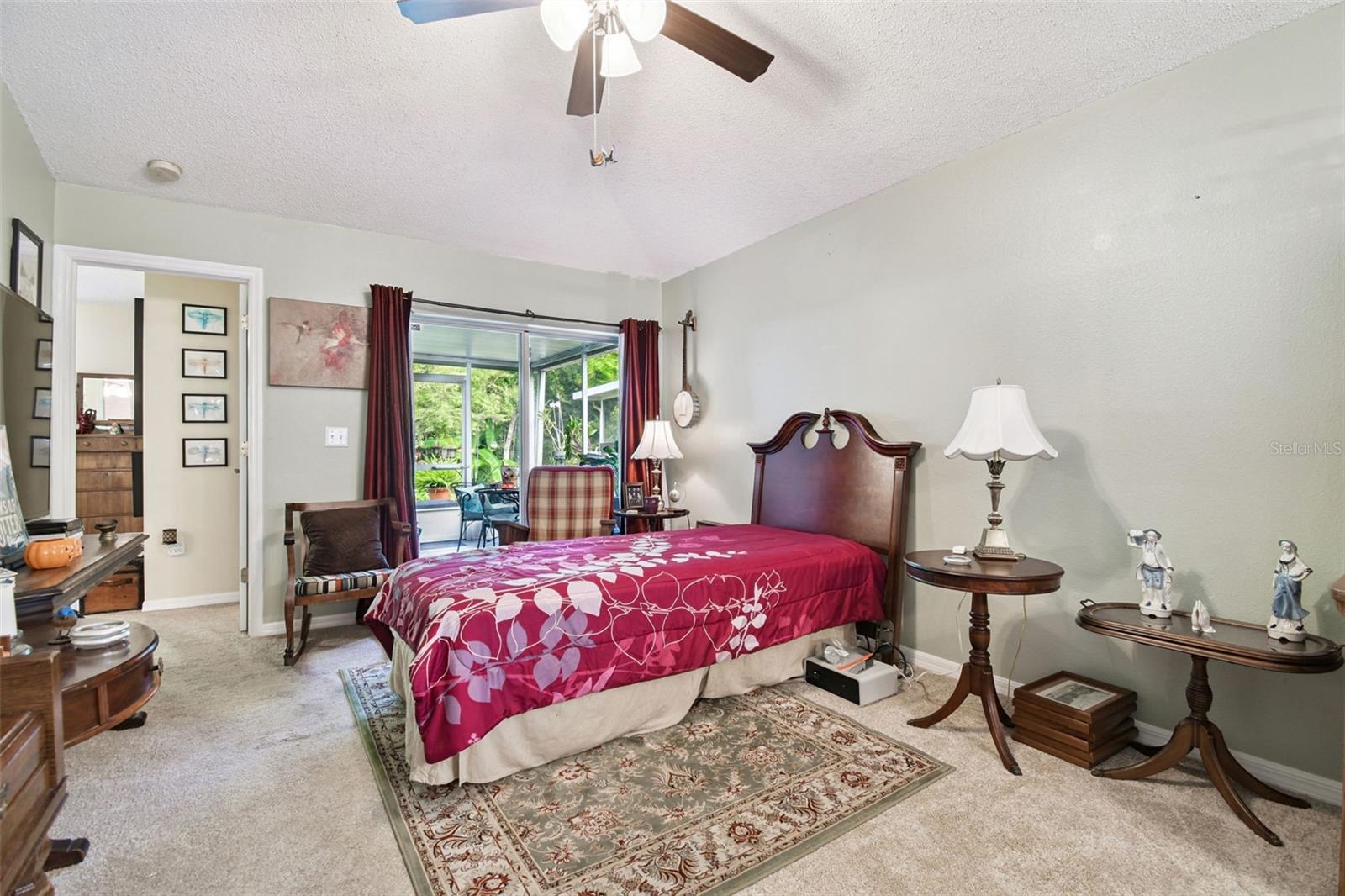 Listing photo id 17 for 27141 La Jolla Way