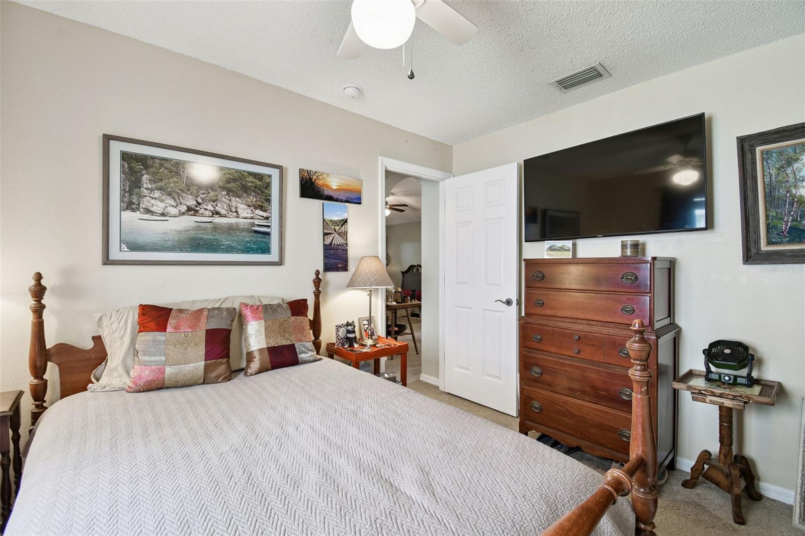 Listing photo id 29 for 27141 La Jolla Way