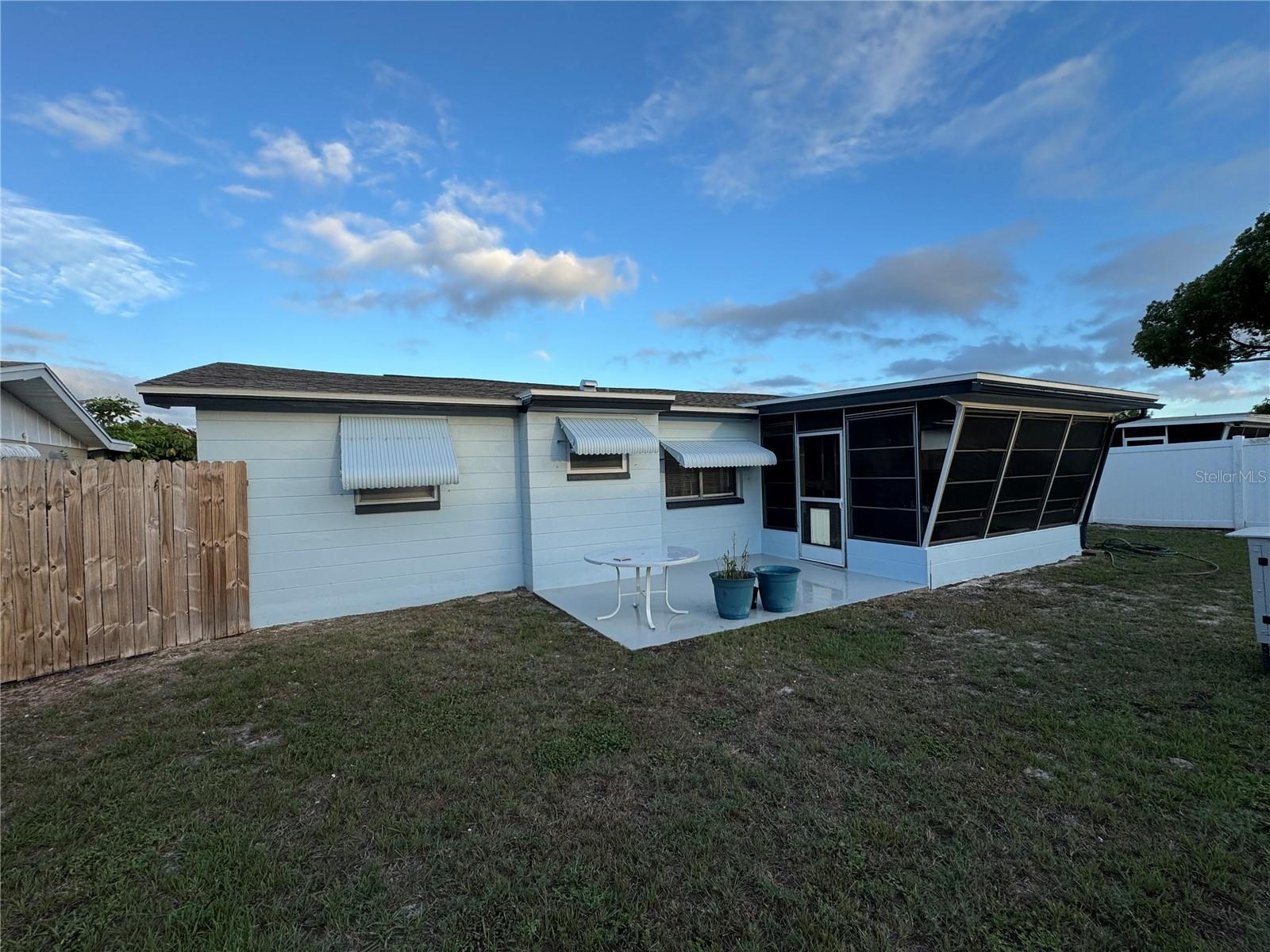 Image 21 of 46 For 3447 Columbus Drive