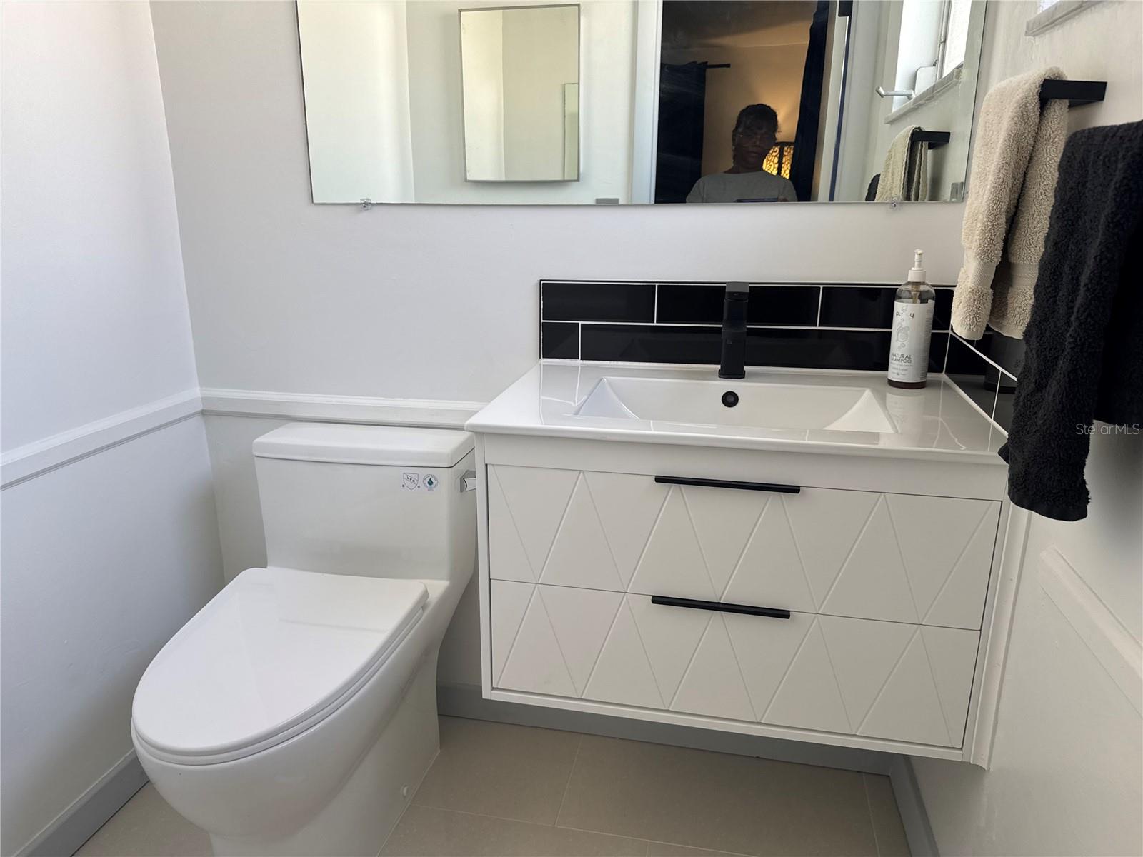 Image 23 of 46 For 3447 Columbus Drive