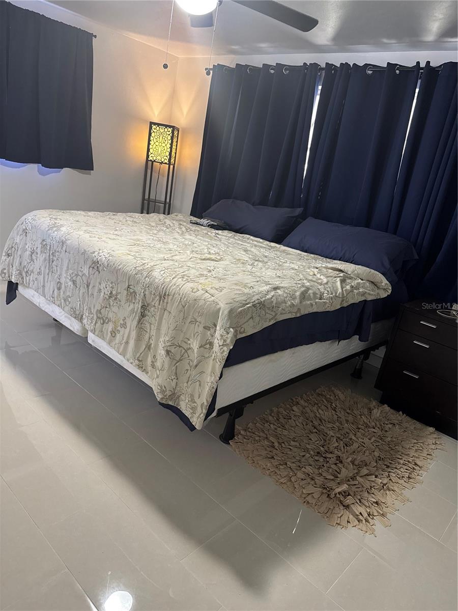 Image 25 of 46 For 3447 Columbus Drive