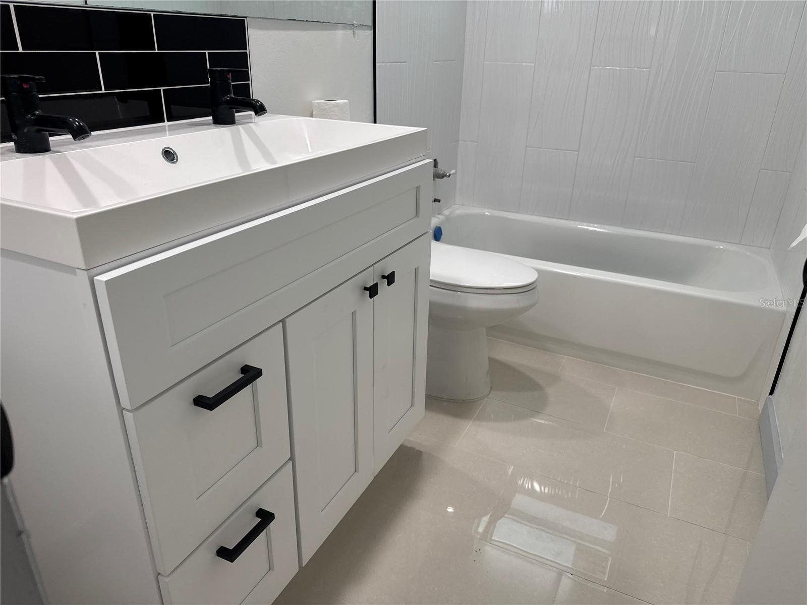 Image 27 of 46 For 3447 Columbus Drive