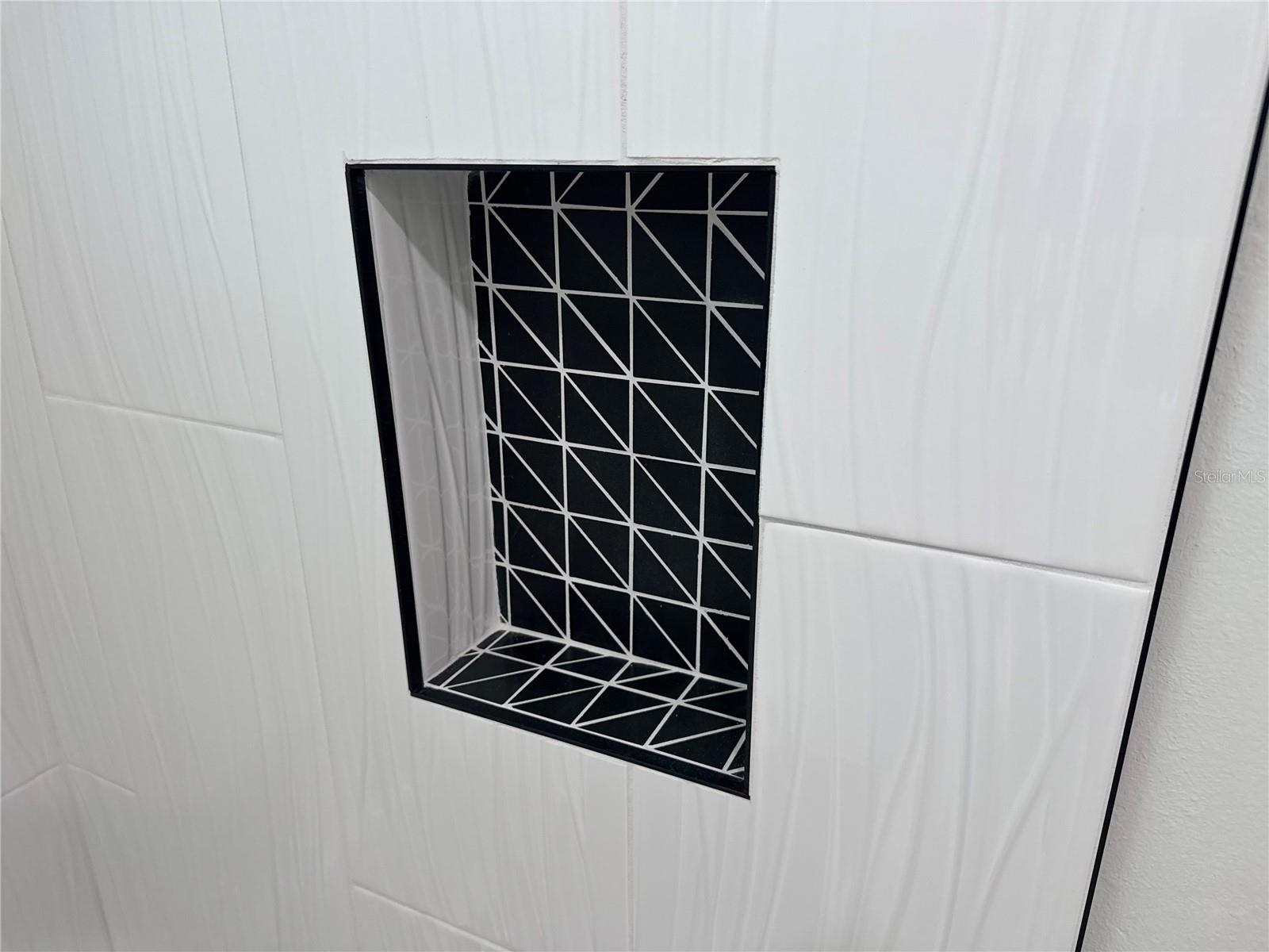 Image 31 of 46 For 3447 Columbus Drive