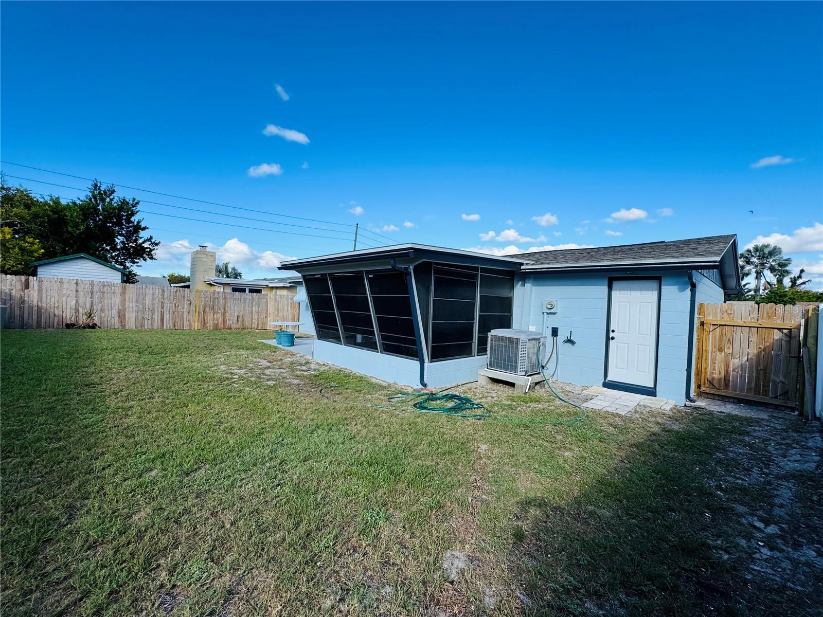 Image 43 of 46 For 3447 Columbus Drive