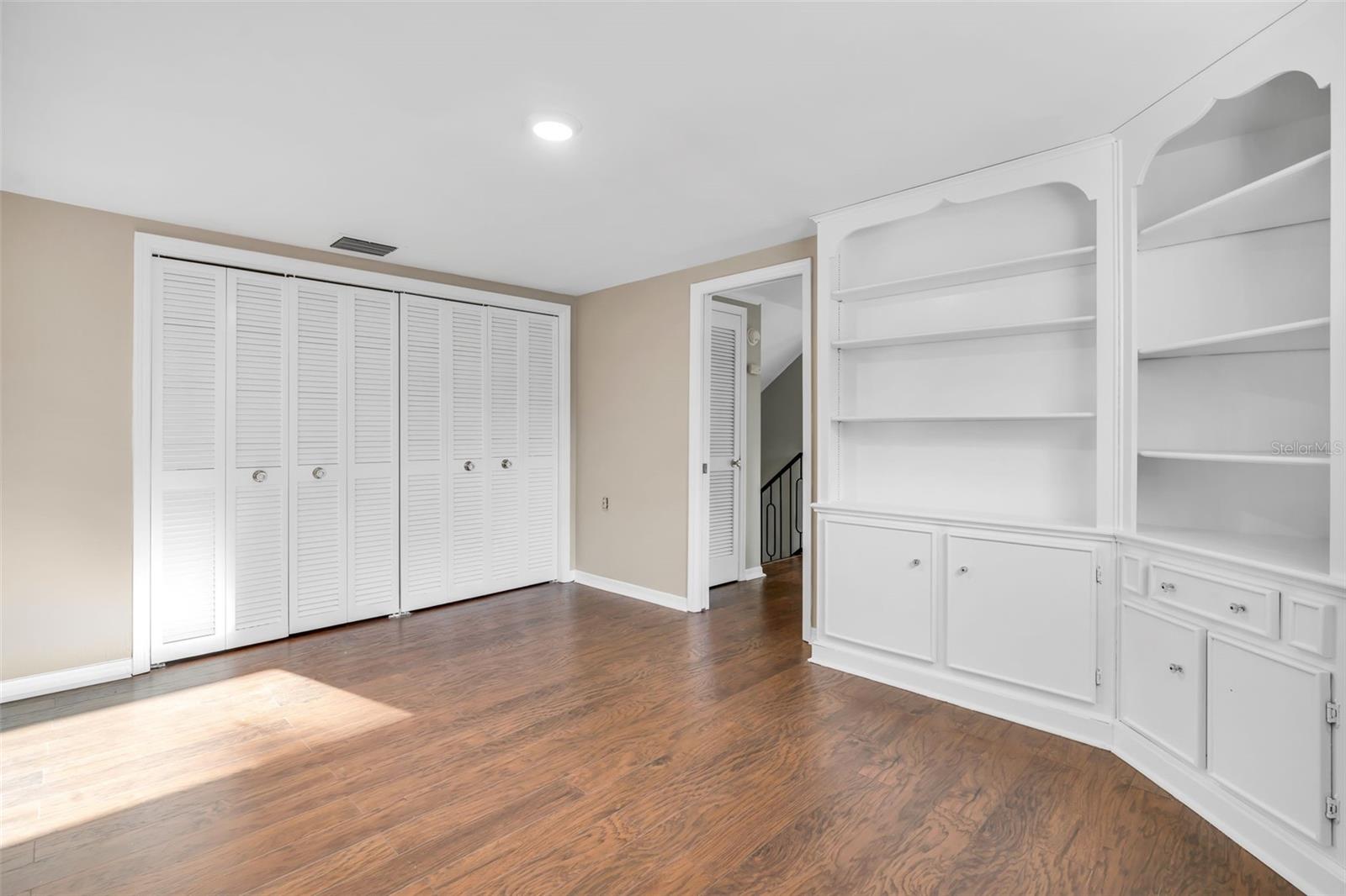 Image 15 of 21 For 216 Shore Crest Drive