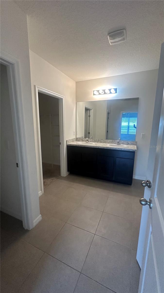 Image 13 of 34 For 9766 Troncais Circle