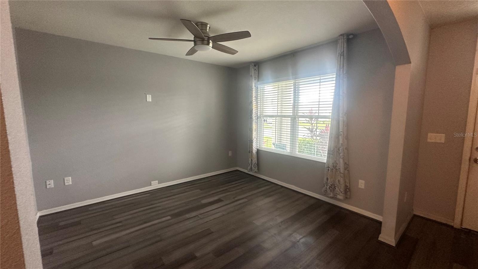 Image 16 of 34 For 9766 Troncais Circle