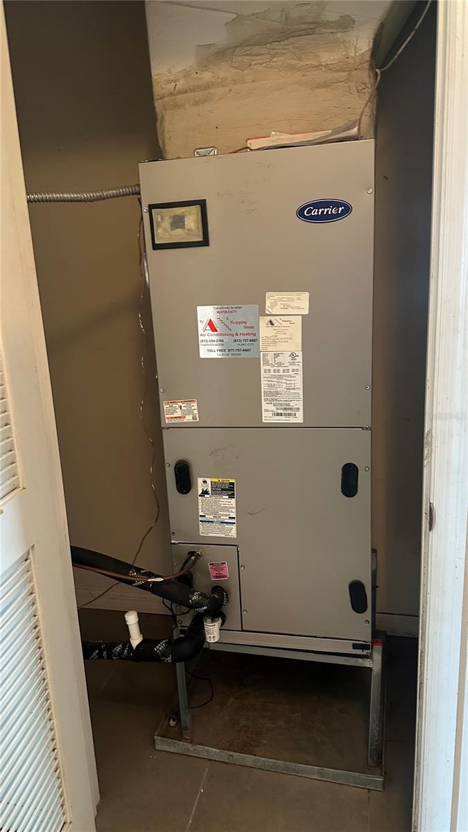 Image 22 of 34 For 9766 Troncais Circle