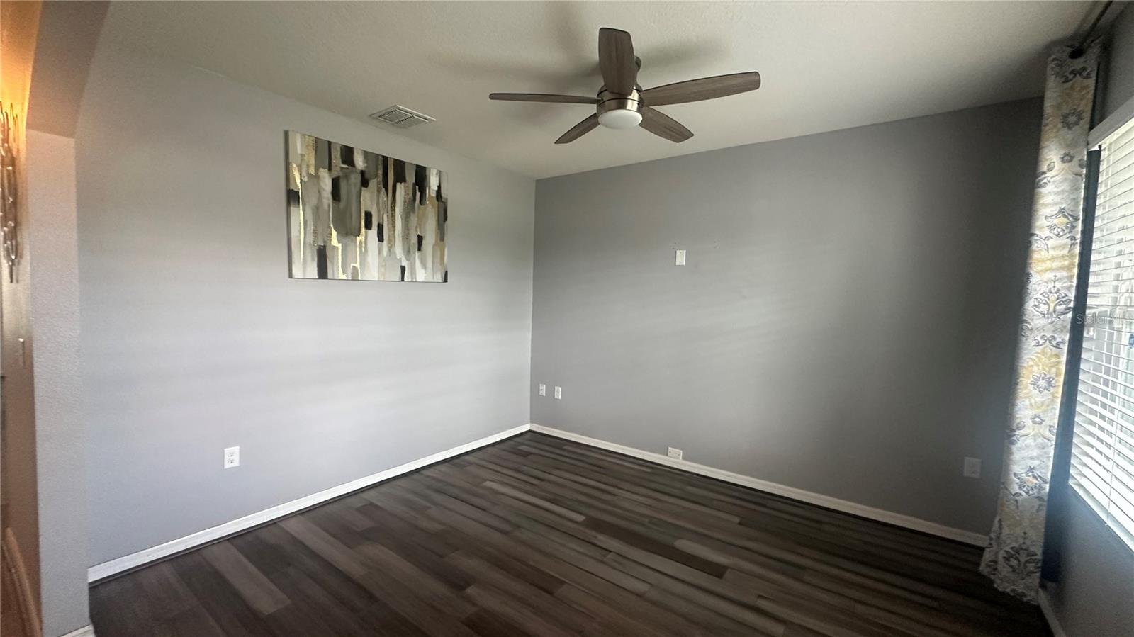 Image 5 of 34 For 9766 Troncais Circle