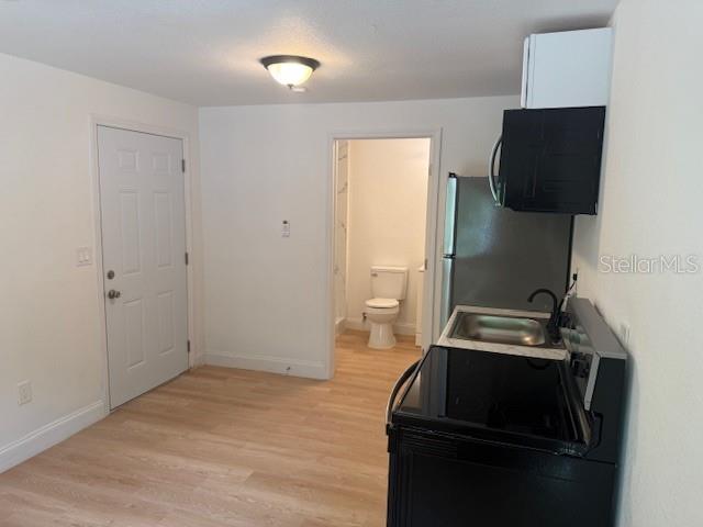 Image 4 of 12 For 4605 Hubert Avenue 21