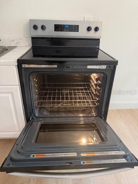 Image 9 of 12 For 4605 Hubert Avenue 21