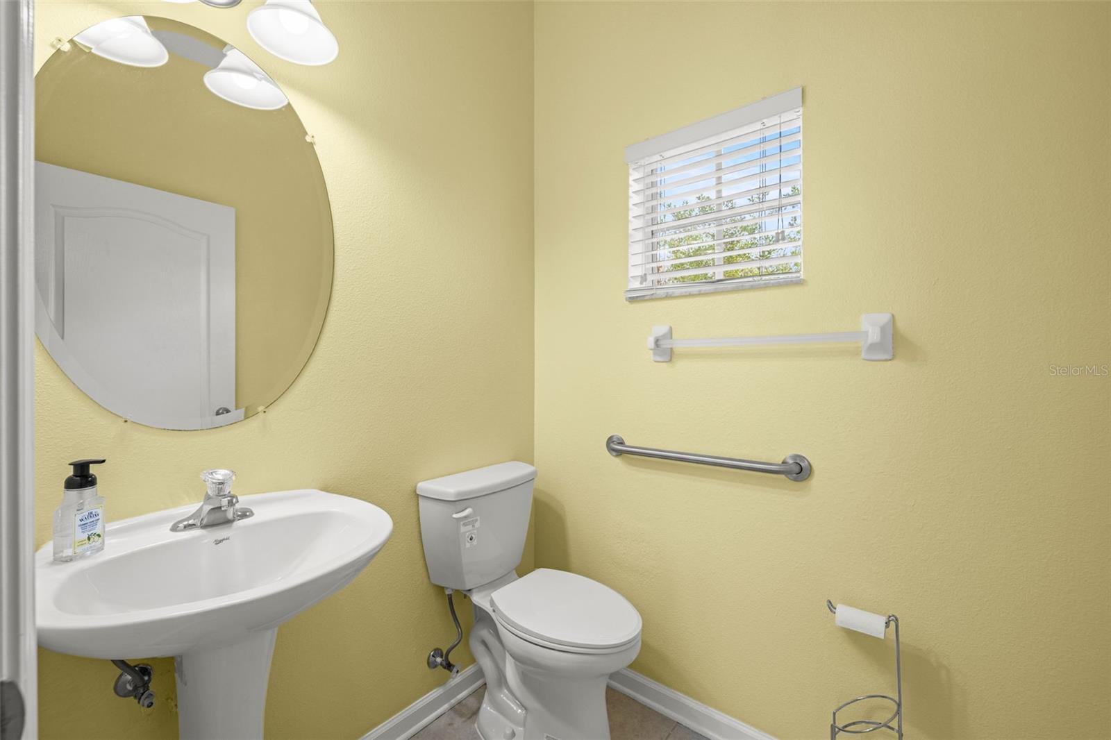 Image 11 of 39 For 26628 Castleview Way