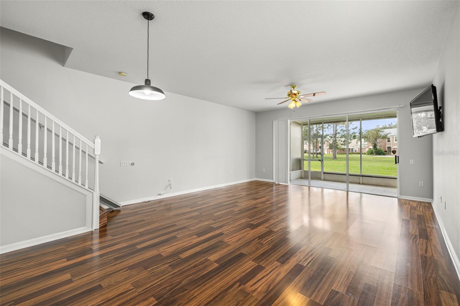 Image 13 of 39 For 26628 Castleview Way