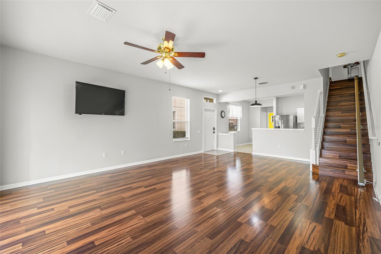 Image 15 of 39 For 26628 Castleview Way