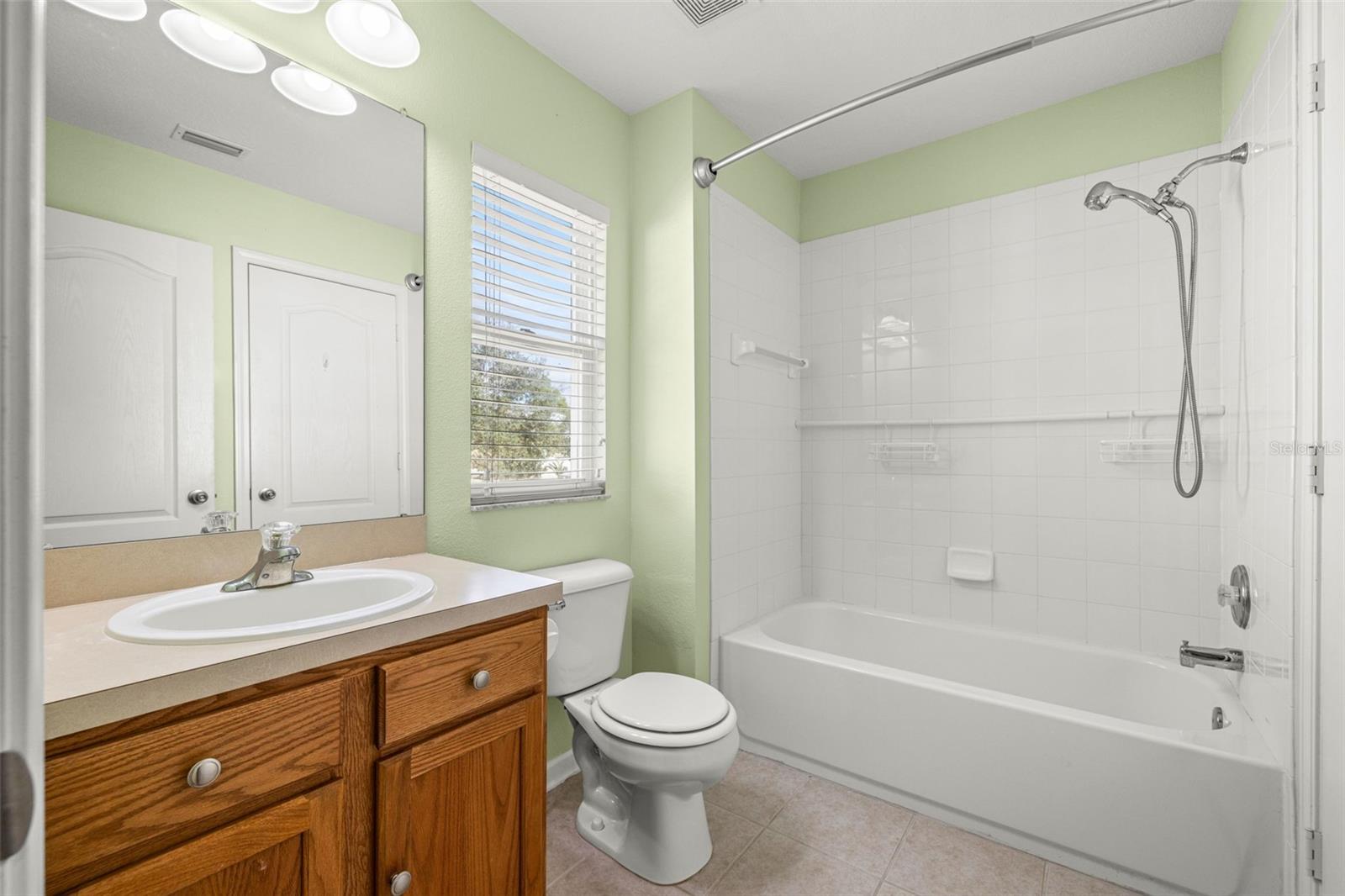 Image 23 of 39 For 26628 Castleview Way