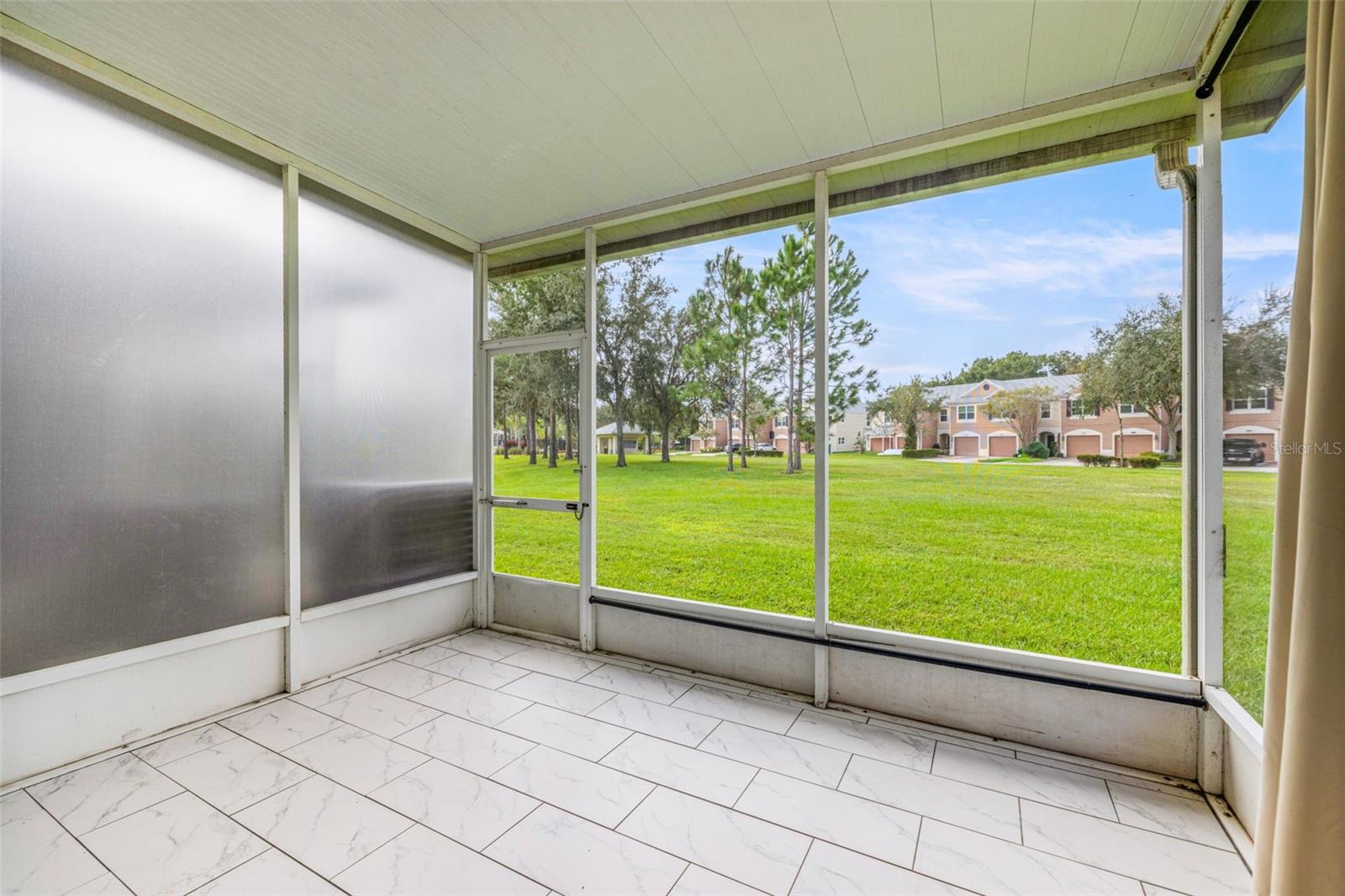 Image 24 of 39 For 26628 Castleview Way