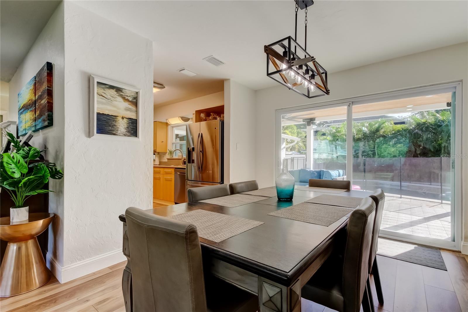 Image 10 of 65 For 227 Palm Lane N