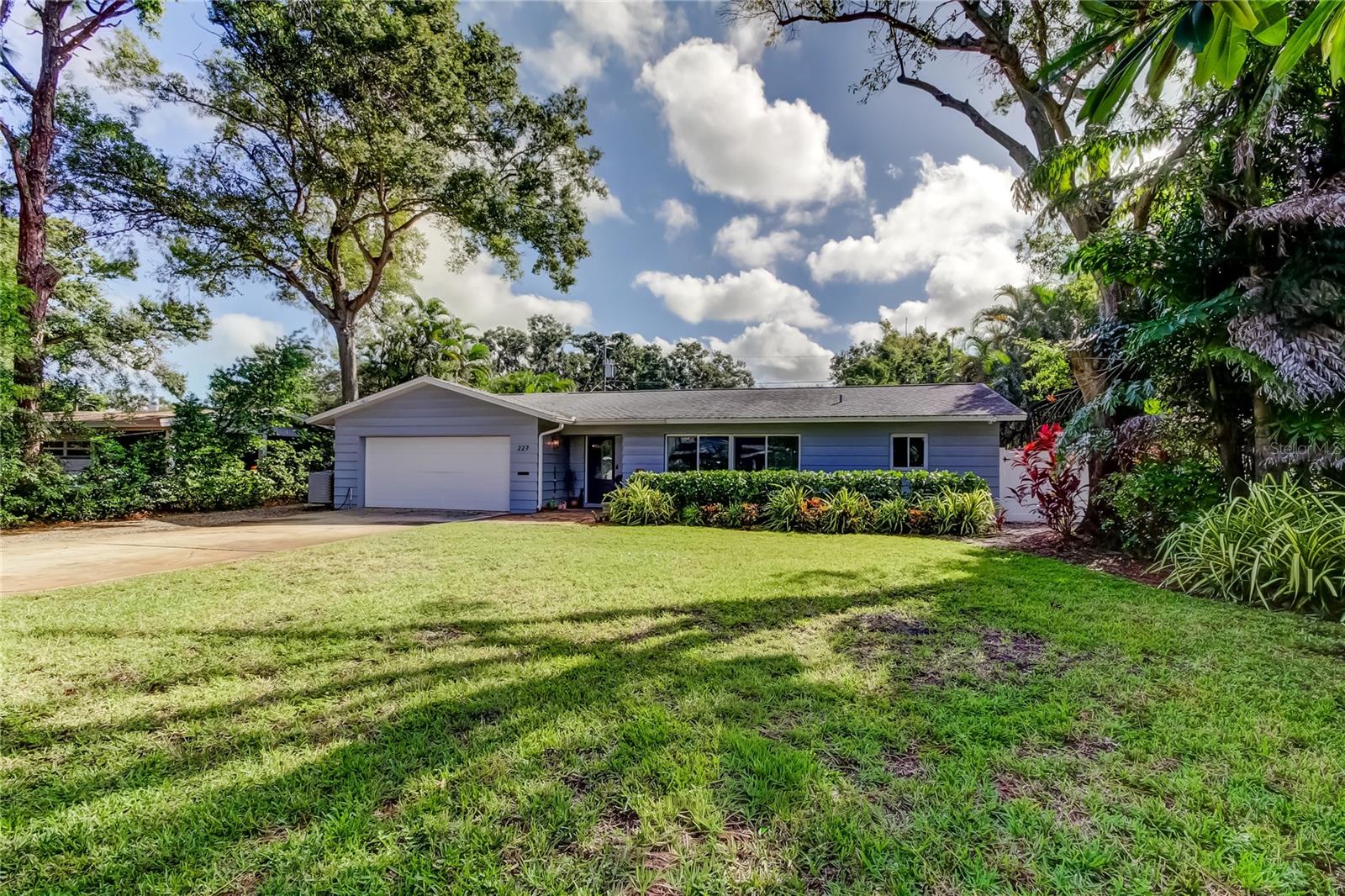 Image 2 of 65 For 227 Palm Lane N
