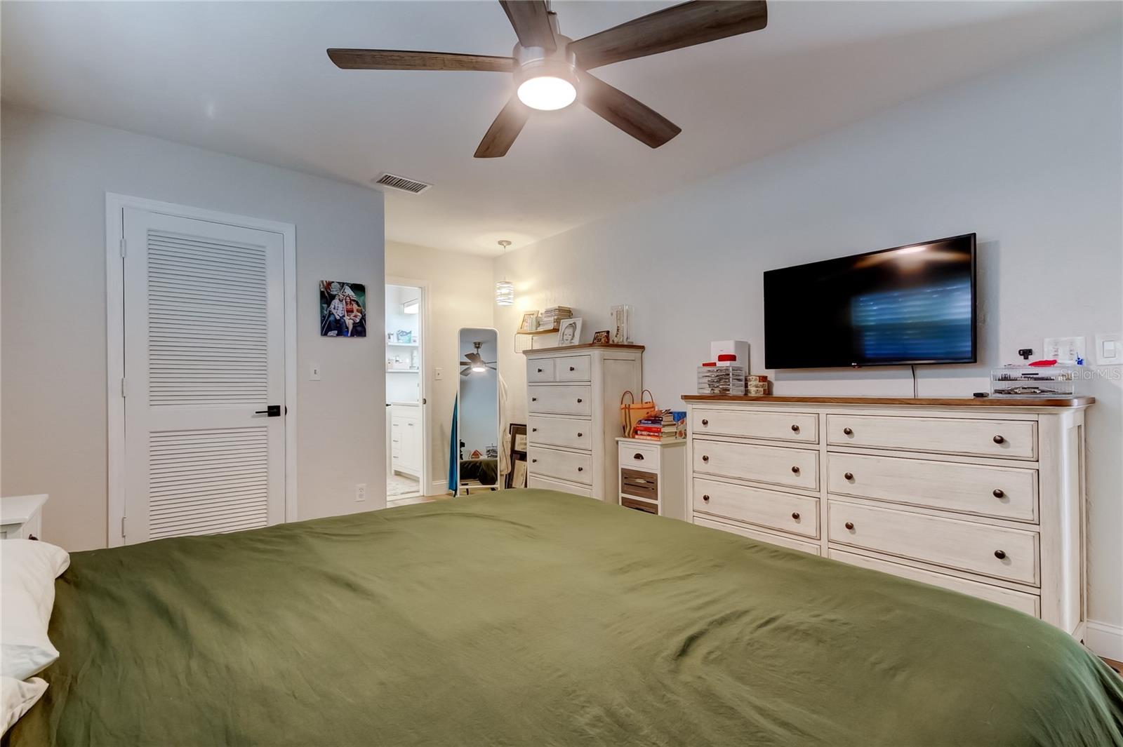 Image 31 of 65 For 227 Palm Lane N