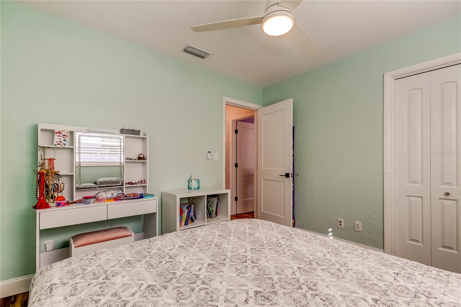 Image 45 of 65 For 227 Palm Lane N
