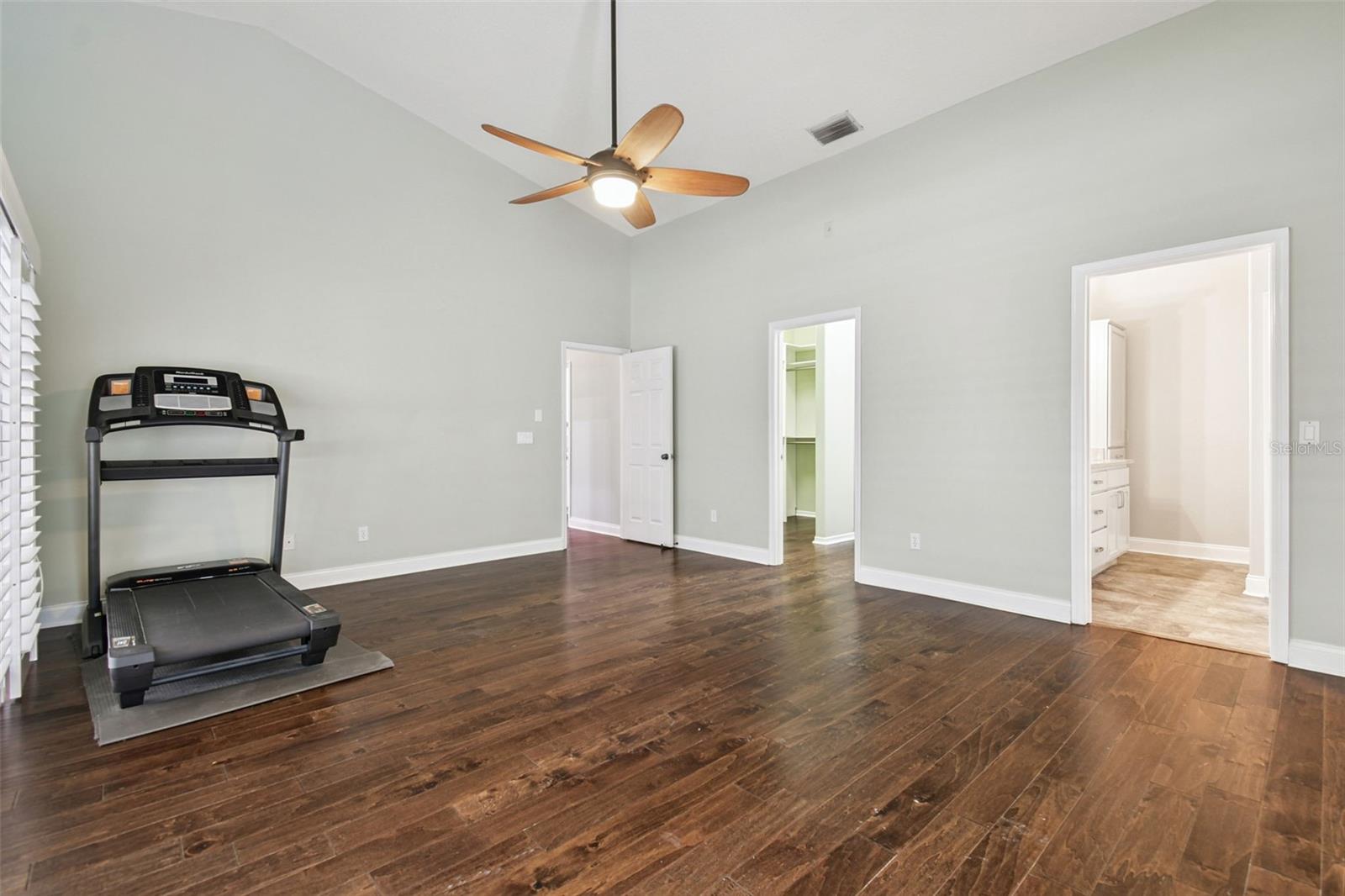 Image 18 of 58 For 16002 Armistead Lane