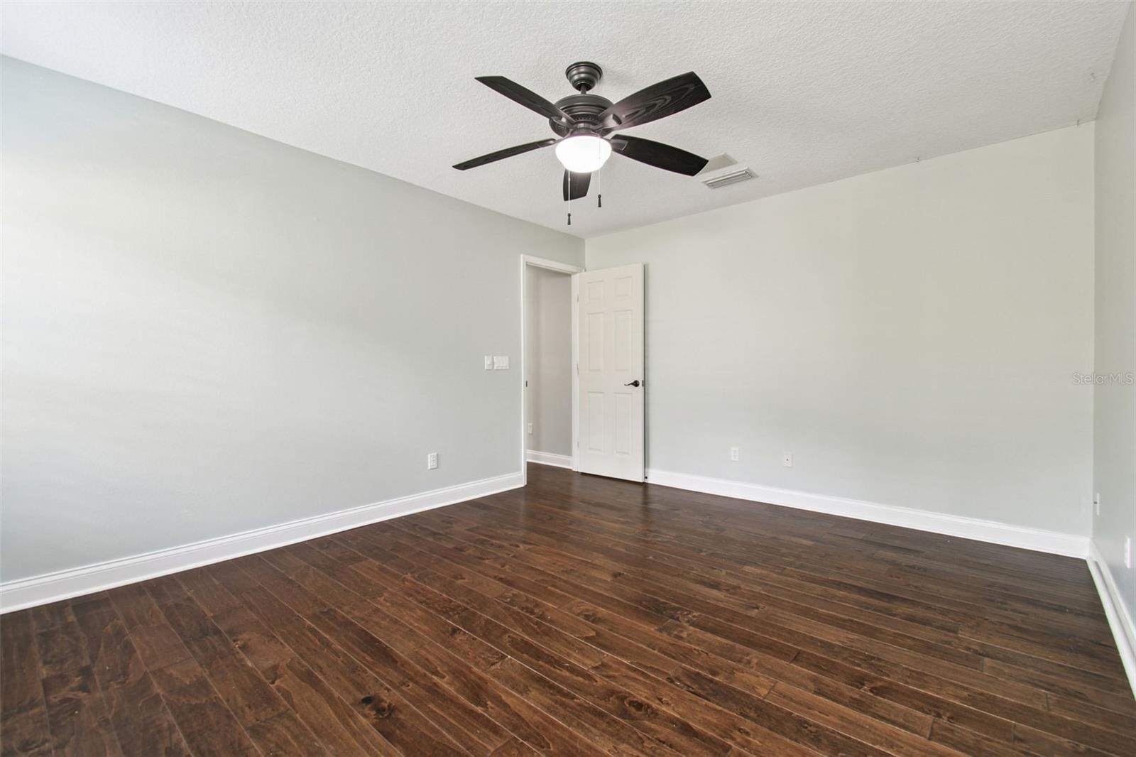 Image 41 of 58 For 16002 Armistead Lane