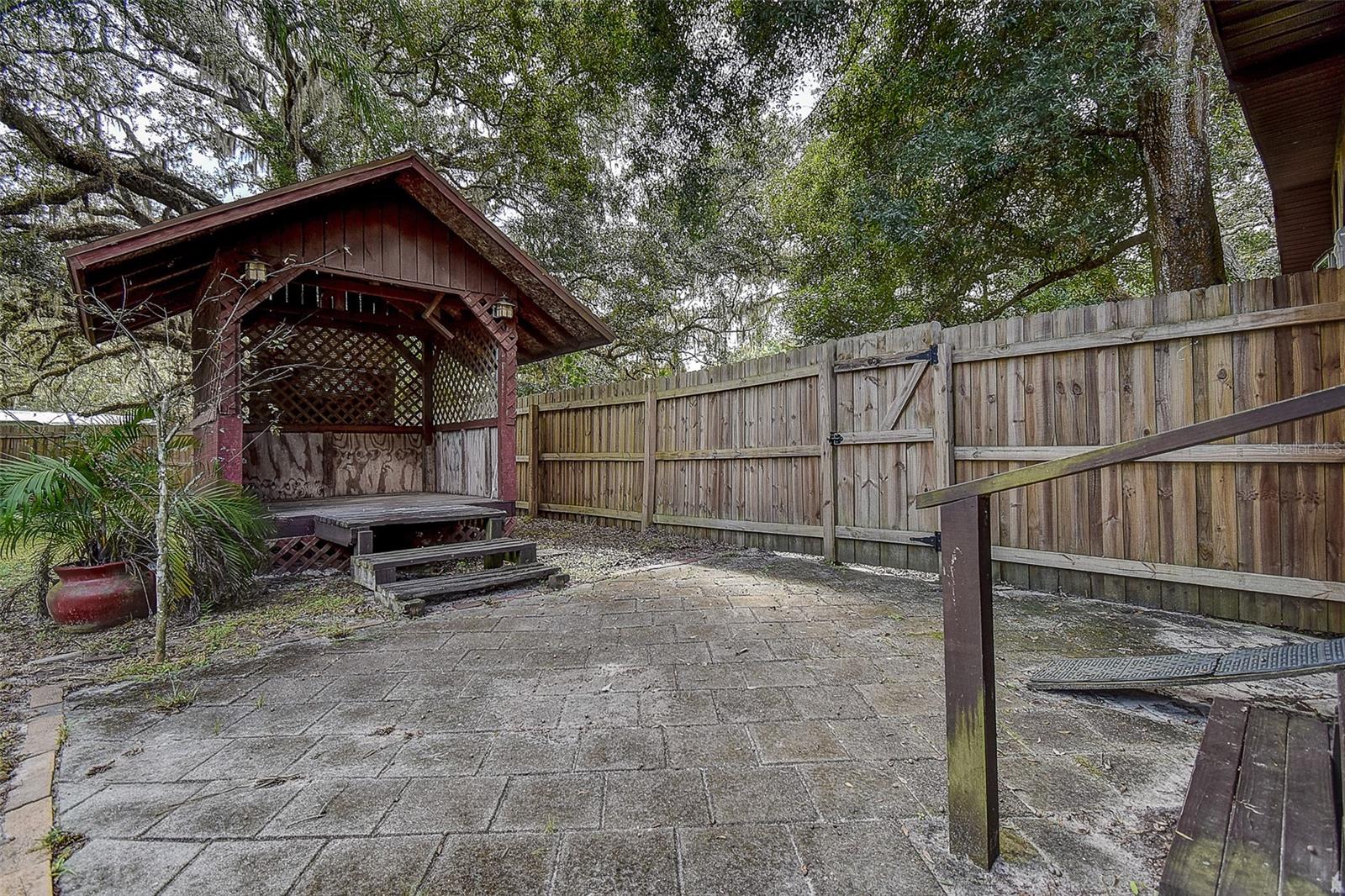 Image 12 of 51 For 11231 Tenoaks Drive