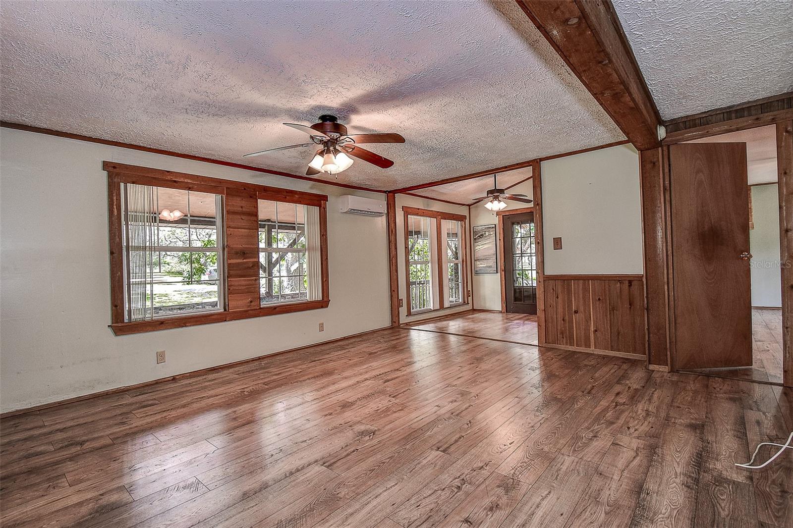 Image 16 of 51 For 11231 Tenoaks Drive